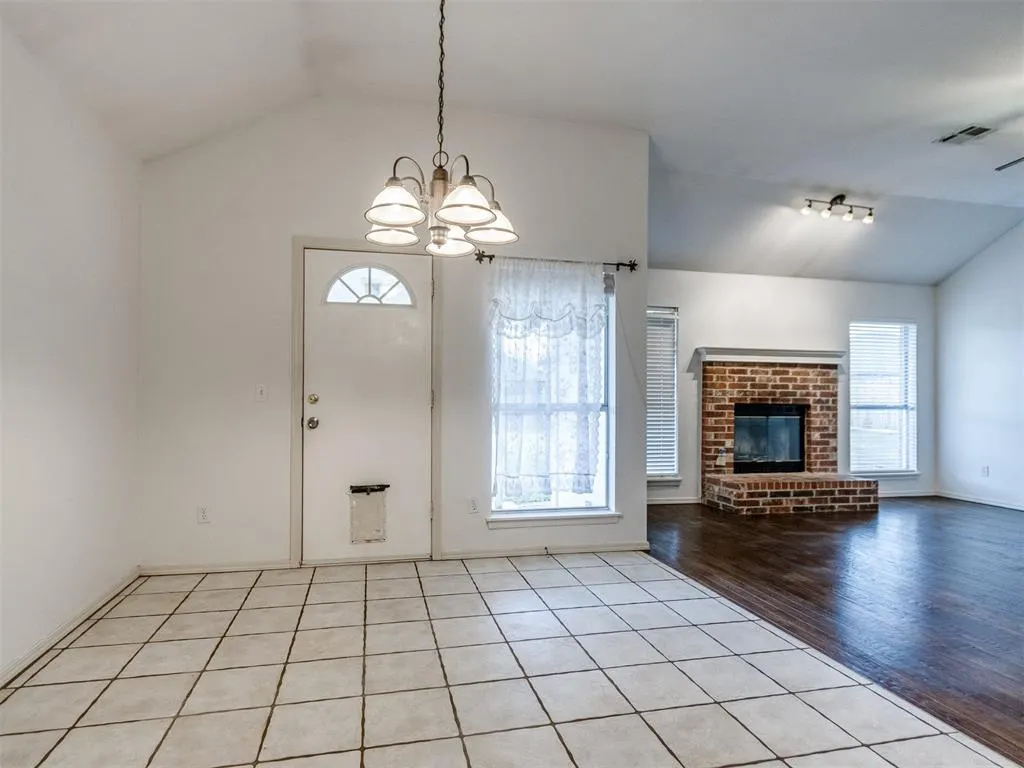 Photo 7 — 1717 Foxfire Road, Edmond, OK 73003
