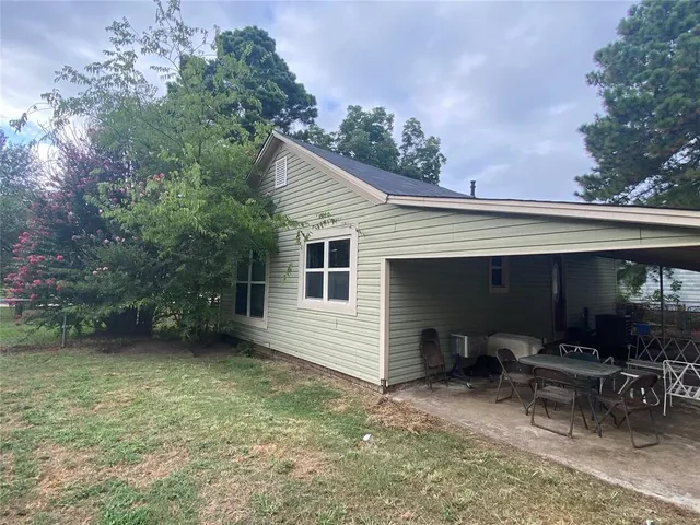 Photo 4 — 603 N Burns Street, Holdenville, OK 74848