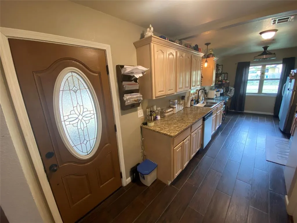 Photo 8 — 603 N Burns Street, Holdenville, OK 74848