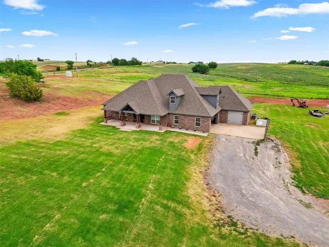 Photo 3 — 1555 County Road 1330, Chickasha, OK 73018