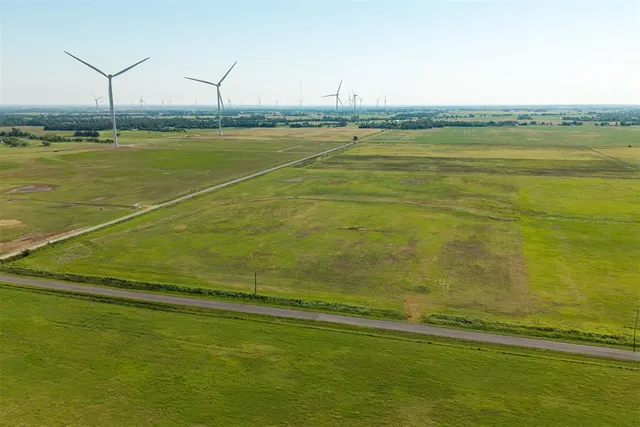 Photo 2 — 1 N Rockwell & CR 72 Avenue, Crescent, OK 73028