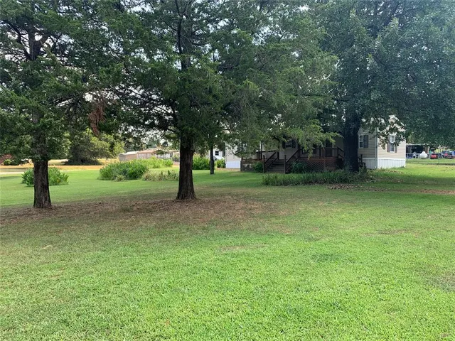 Photo 4 — 277 N Erie Street, Canadian, OK 74425