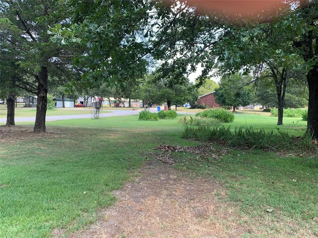 Photo 5 — 277 N Erie Street, Canadian, OK 74425
