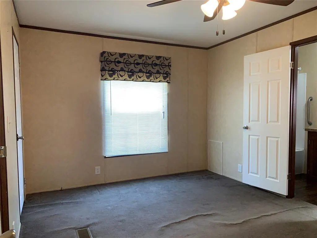 Photo 17 — 277 N Erie Street, Canadian, OK 74425