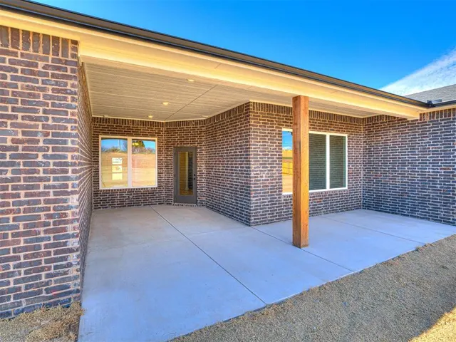 Photo 8 — 9608 Sultans Water Way, Yukon, OK 73099