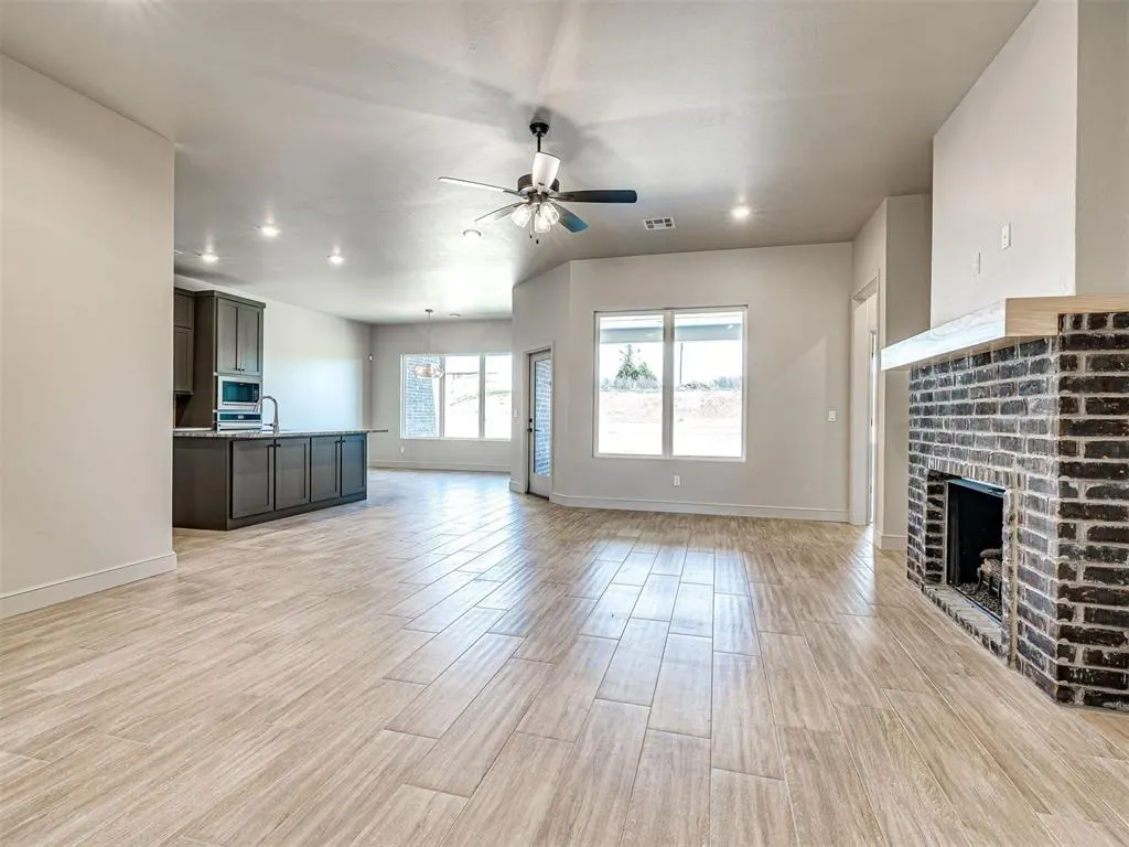 Photo 10 — 9608 Sultans Water Way, Yukon, OK 73099