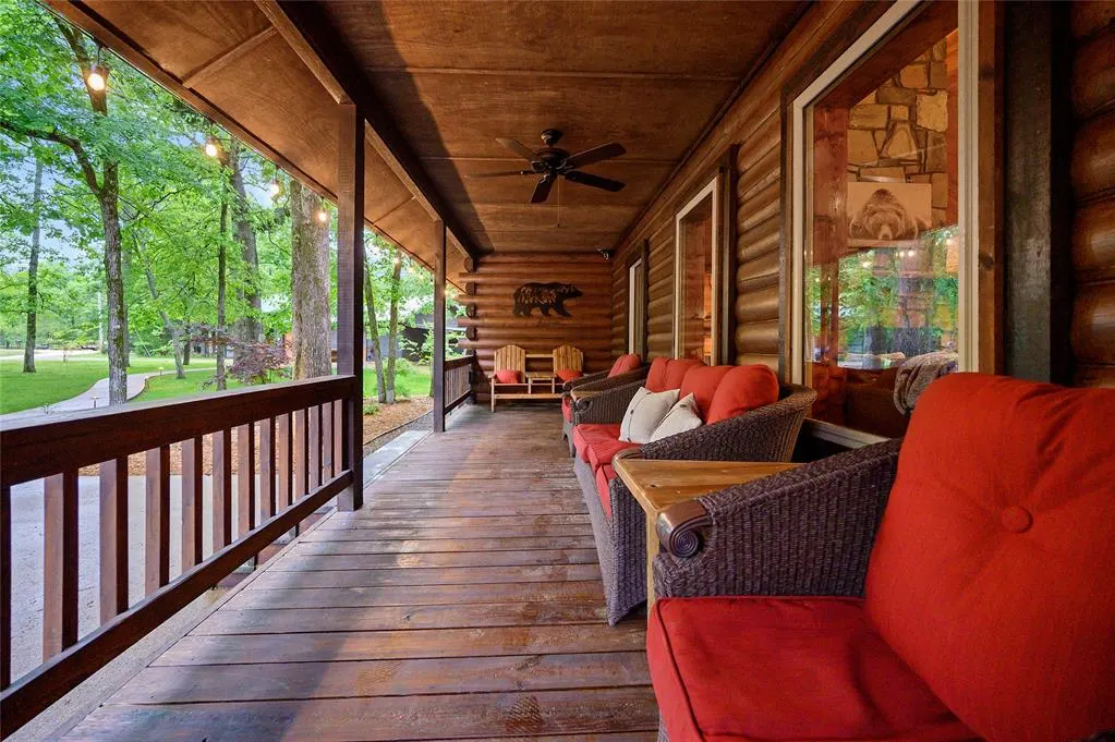 Photo 3 — 248 Woodland Circle, Broken Bow, OK 74728