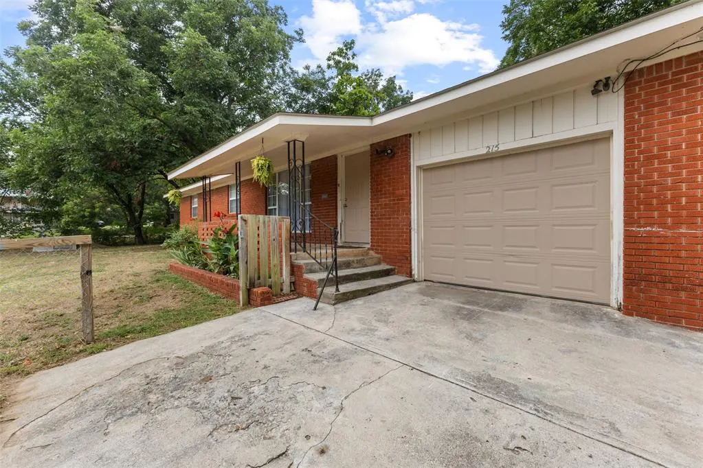 Photo 2 — 215 N Divsion Street, Konawa, OK 74849
