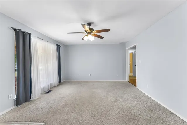 Photo 7 — 215 N Divsion Street, Konawa, OK 74849