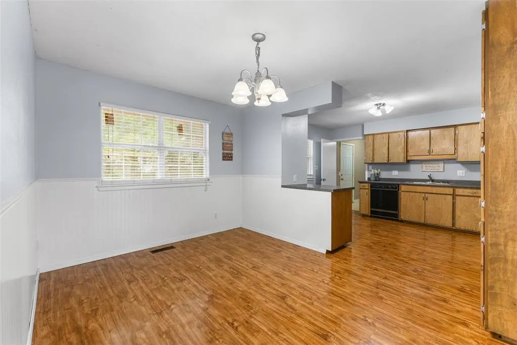 Photo 9 — 215 N Divsion Street, Konawa, OK 74849