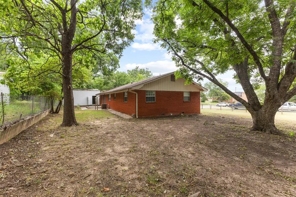 Photo 28 — 215 N Divsion Street, Konawa, OK 74849