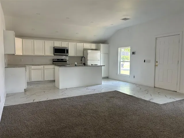 Photo 5 — 1136 NW 99th Street, Oklahoma City, OK 73114