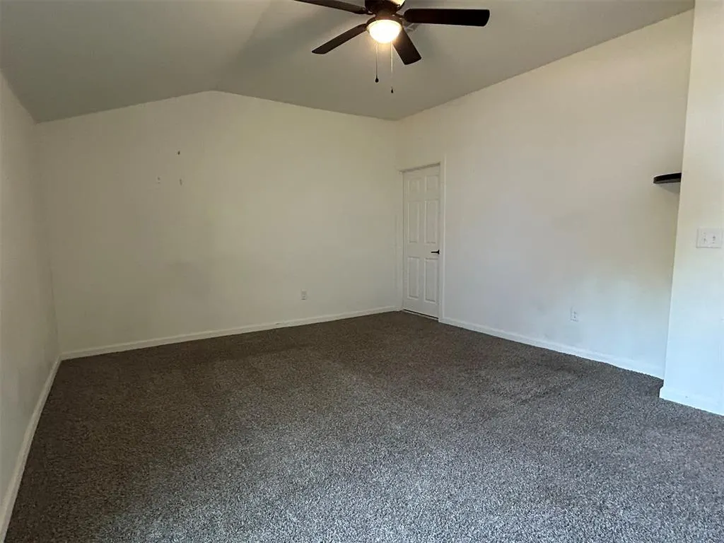 Photo 10 — 1136 NW 99th Street, Oklahoma City, OK 73114