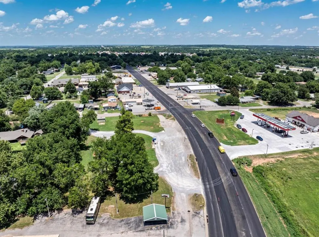 Photo 3 — 1007 S Broadway Street, Marlow, OK 73055
