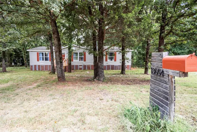 Front exterior — 13654 Oak Grove Court, Shawnee, OK 74804