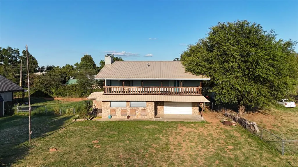 Photo 2 — 409 S Stanley Boulevard, Fort Cobb, OK 73038