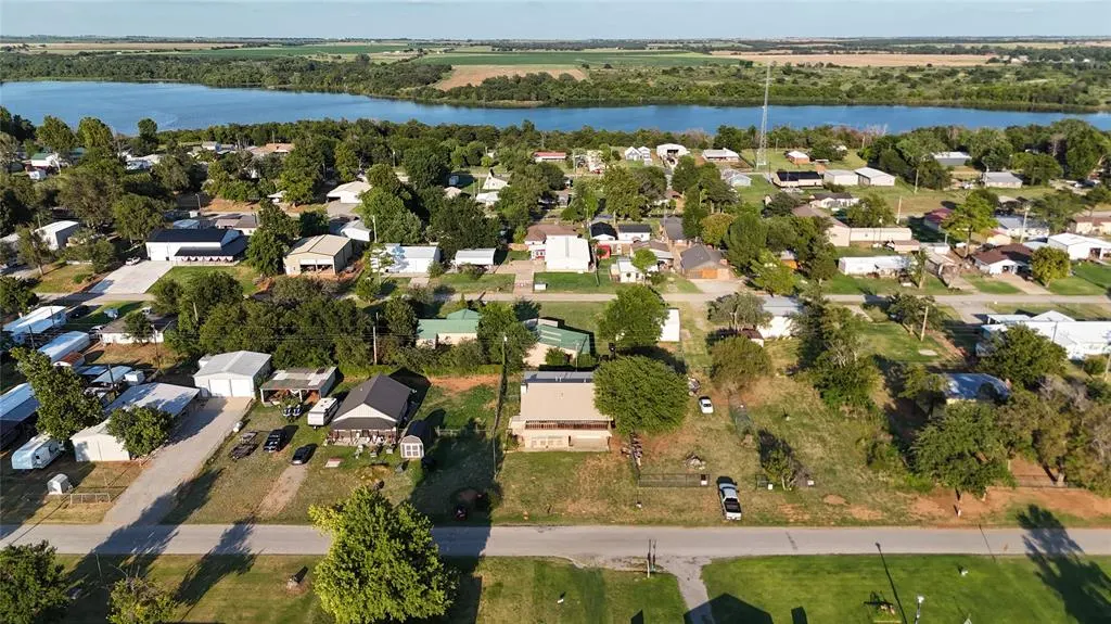 Photo 5 — 409 S Stanley Boulevard, Fort Cobb, OK 73038