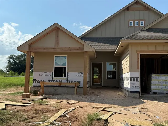 Photo 2 — 3201 Canadian Trail Court, Noble, OK 73068