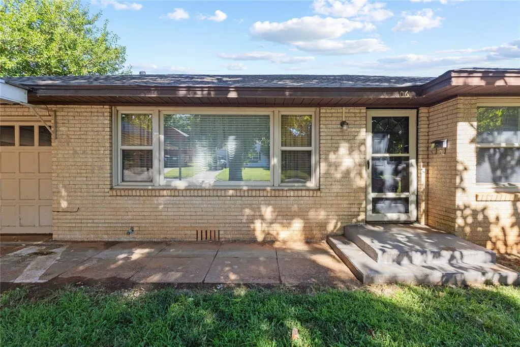 Photo 4 — 606 N 6th Street, Weatherford, OK 73096