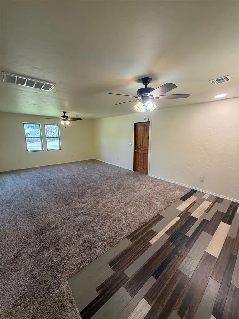 Photo 13 — 331 W Carl Hubbell Boulevard, Meeker, OK 74855