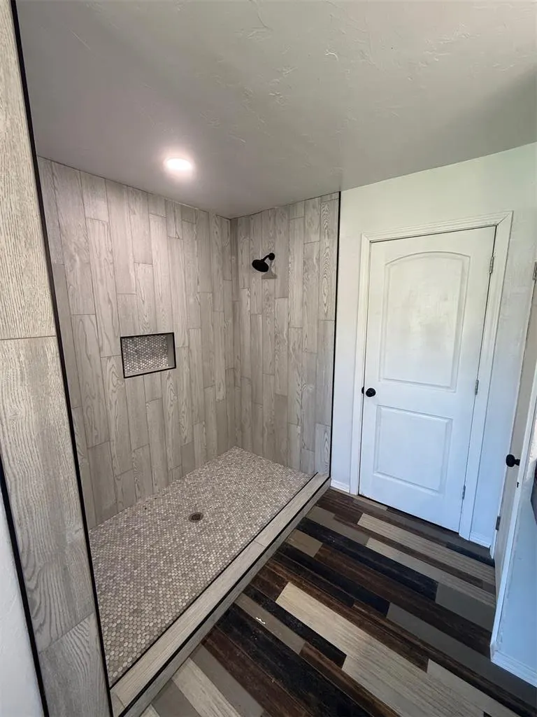 Photo 25 — 331 W Carl Hubbell Boulevard, Meeker, OK 74855