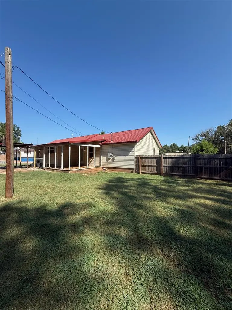 Photo 33 — 331 W Carl Hubbell Boulevard, Meeker, OK 74855