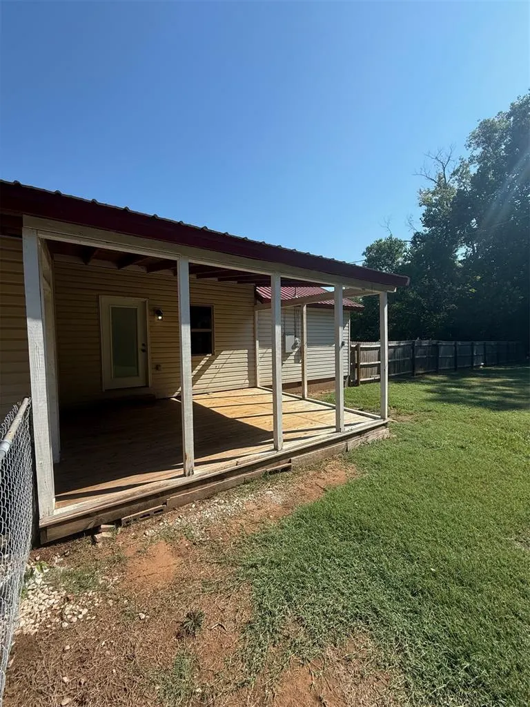 Photo 37 — 331 W Carl Hubbell Boulevard, Meeker, OK 74855