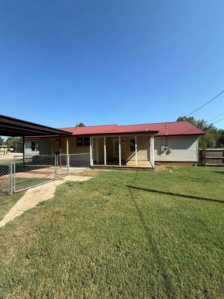Photo 38 — 331 W Carl Hubbell Boulevard, Meeker, OK 74855