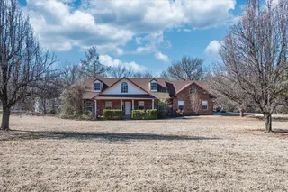 Sold home at 901 Autumn Way