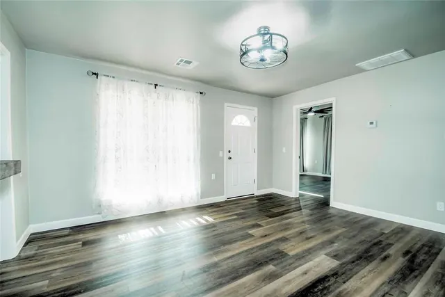 Photo 5 — 609 Dogwood Avenue, Wellston, OK 74881