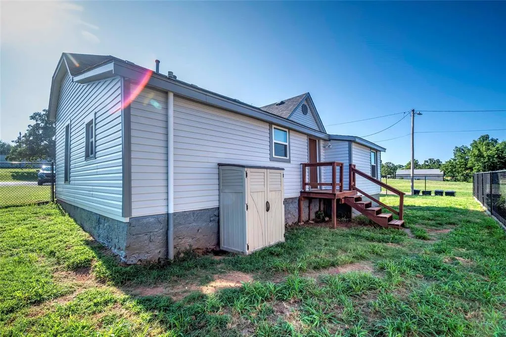 Photo 17 — 609 Dogwood Avenue, Wellston, OK 74881