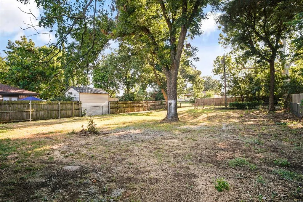 Photo 33 — 223 N 16th Street, Chickasha, OK 73018