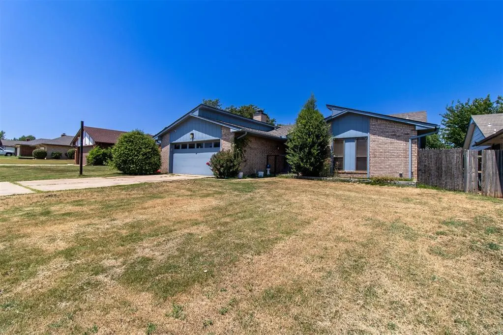 Photo 2 — 5005 SE 58th Street, Oklahoma City, OK 73135