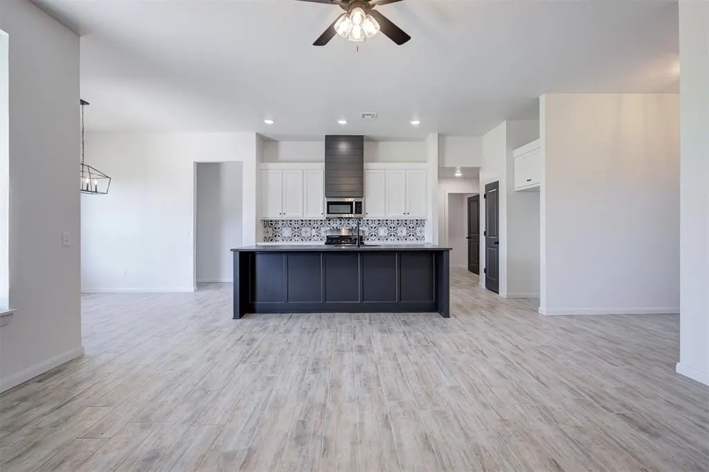 Photo 11 — 2020 W Flintlock Way, Mustang, OK 73064