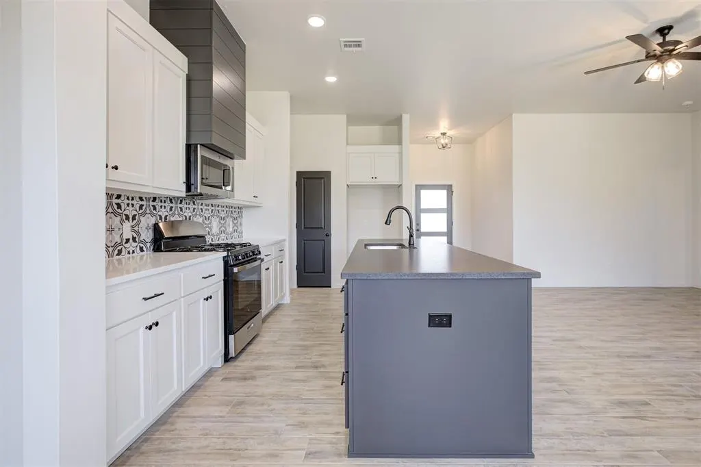 Photo 15 — 2020 W Flintlock Way, Mustang, OK 73064