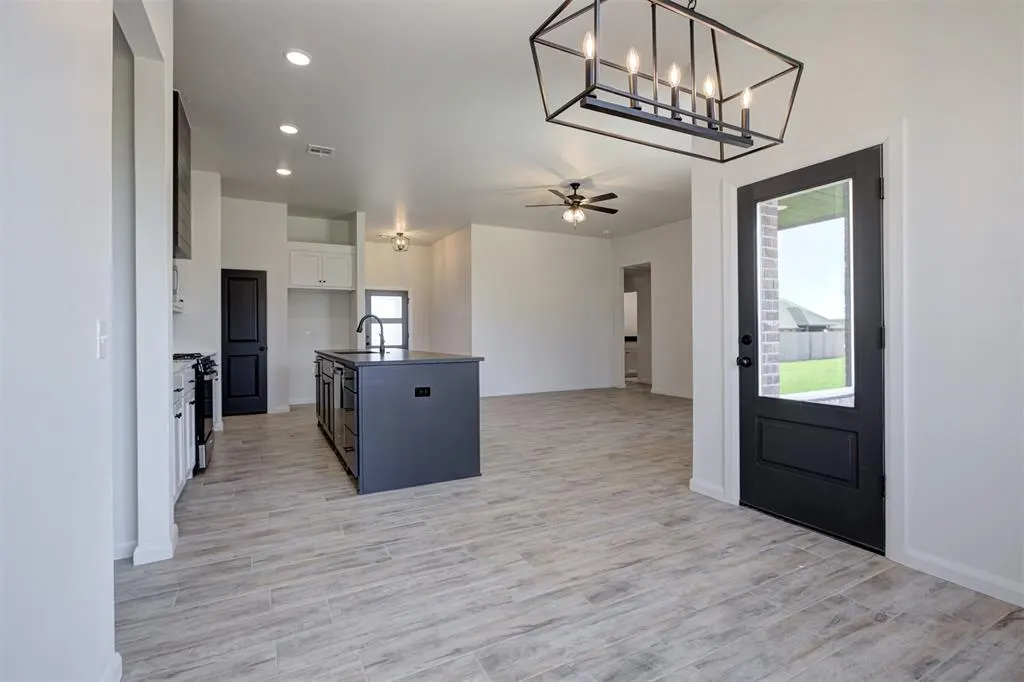 Photo 18 — 2020 W Flintlock Way, Mustang, OK 73064