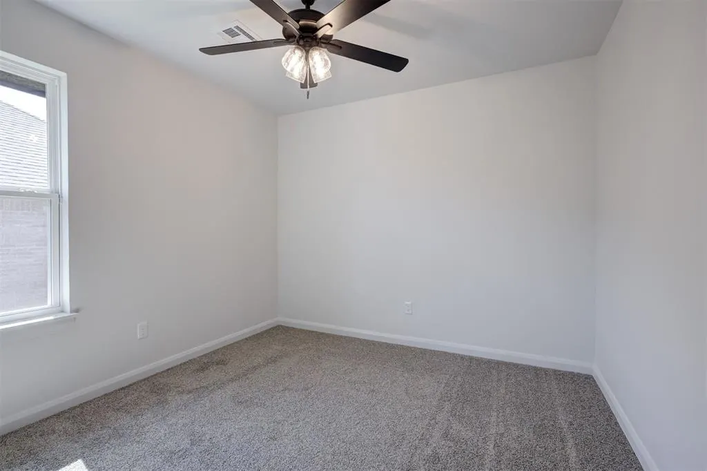 Photo 31 — 2020 W Flintlock Way, Mustang, OK 73064