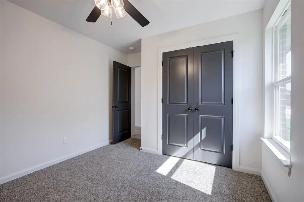 Photo 33 — 2020 W Flintlock Way, Mustang, OK 73064