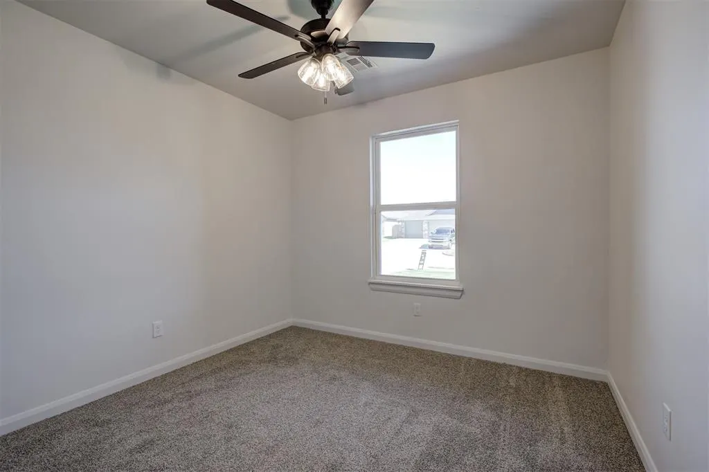 Photo 35 — 2020 W Flintlock Way, Mustang, OK 73064
