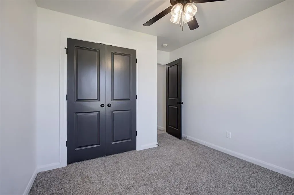 Photo 40 — 2020 W Flintlock Way, Mustang, OK 73064
