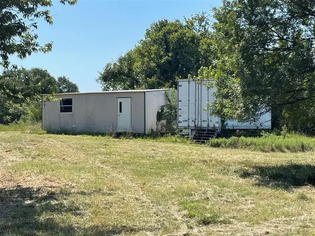 Photo 3 — 18300 Moffatt Road, Lexington, OK 73051