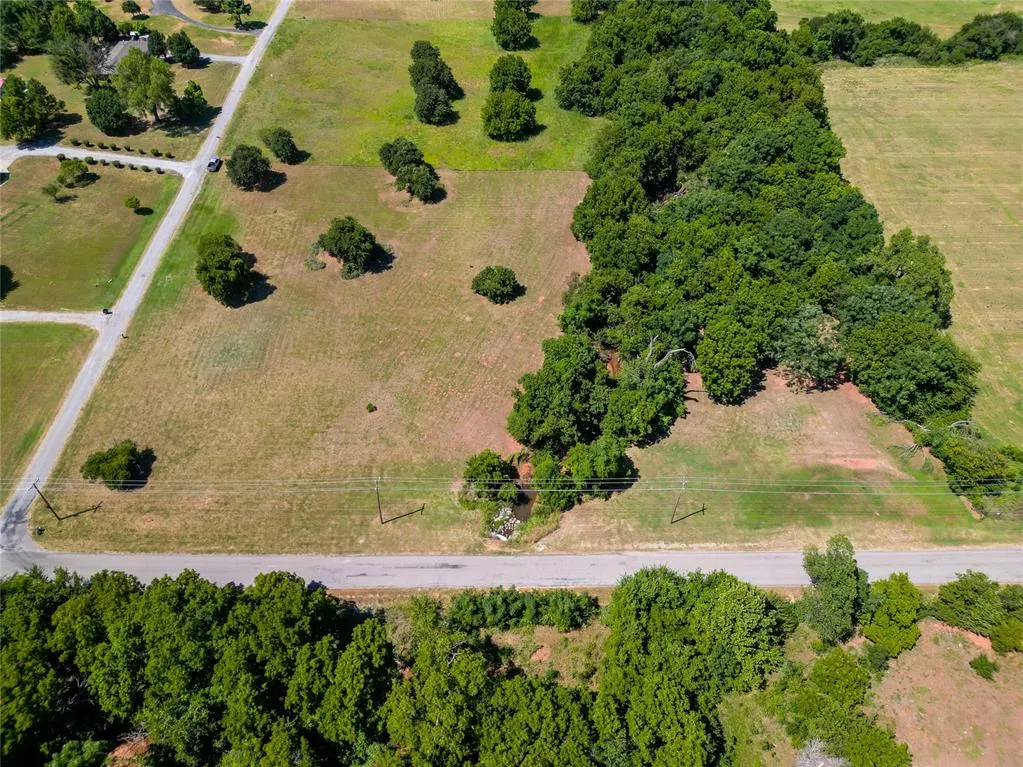 Photo 8 — Walnut Drive, Tuttle, OK 73089