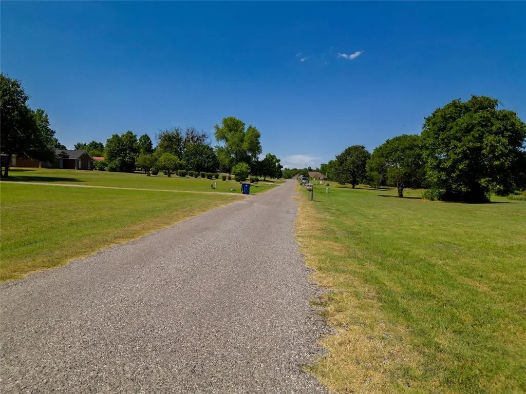 Photo 9 — Walnut Drive, Tuttle, OK 73089