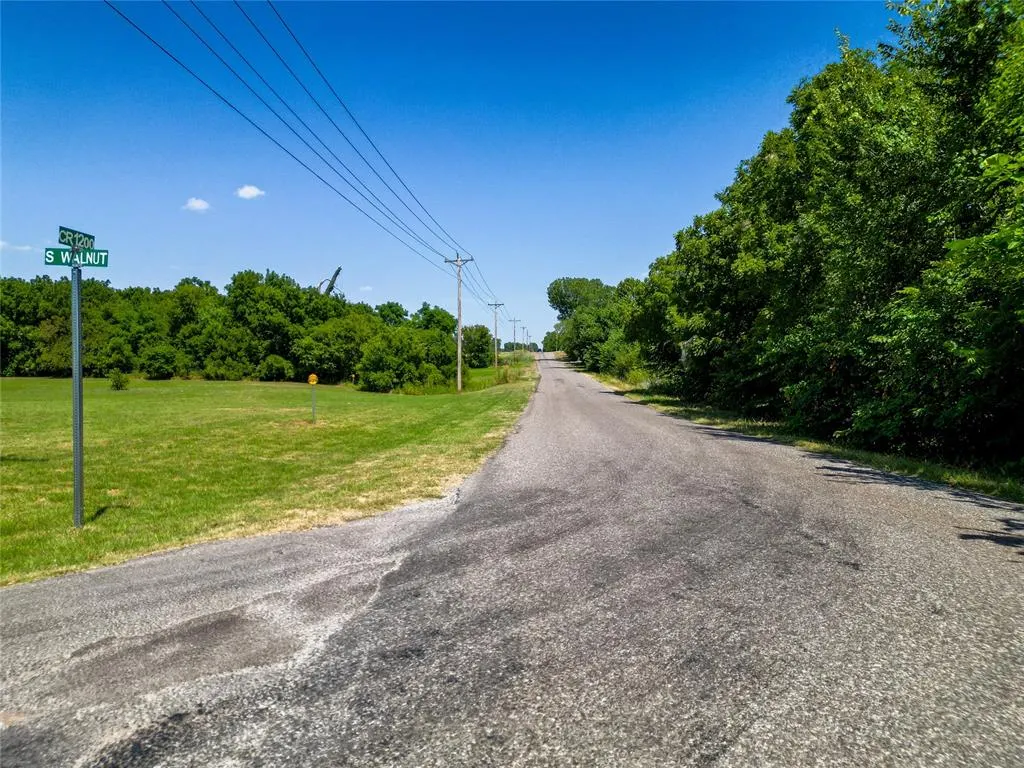 Photo 10 — Walnut Drive, Tuttle, OK 73089