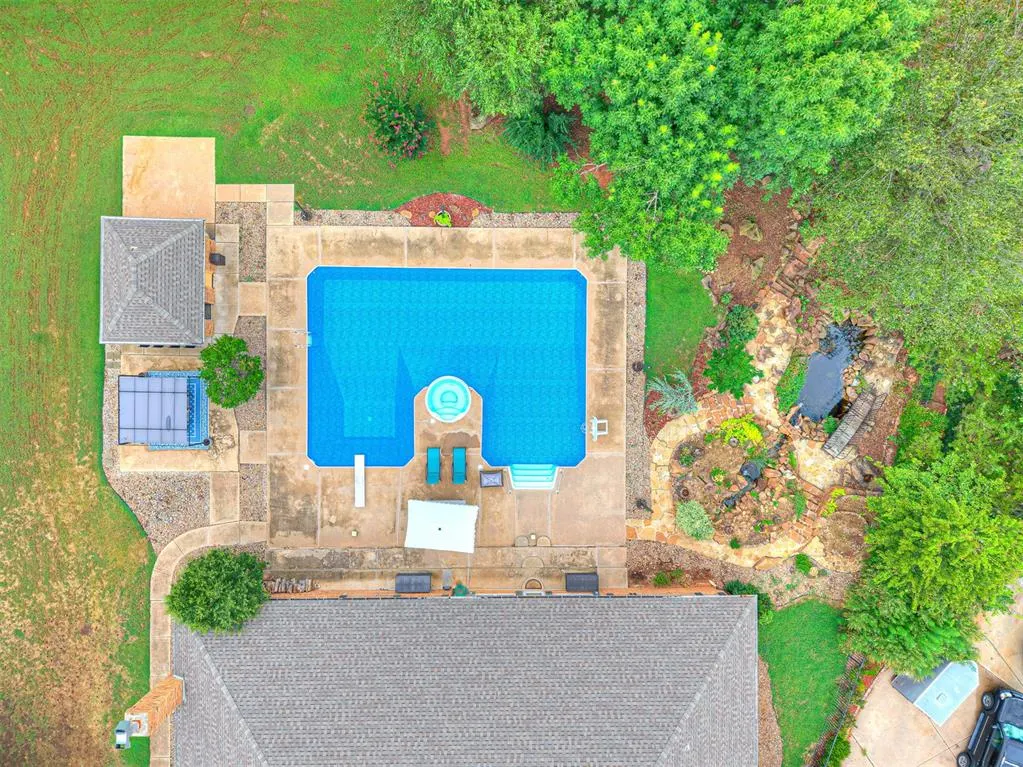 Photo 6 — 11452 Lakeridge Run, Oklahoma City, OK 73170