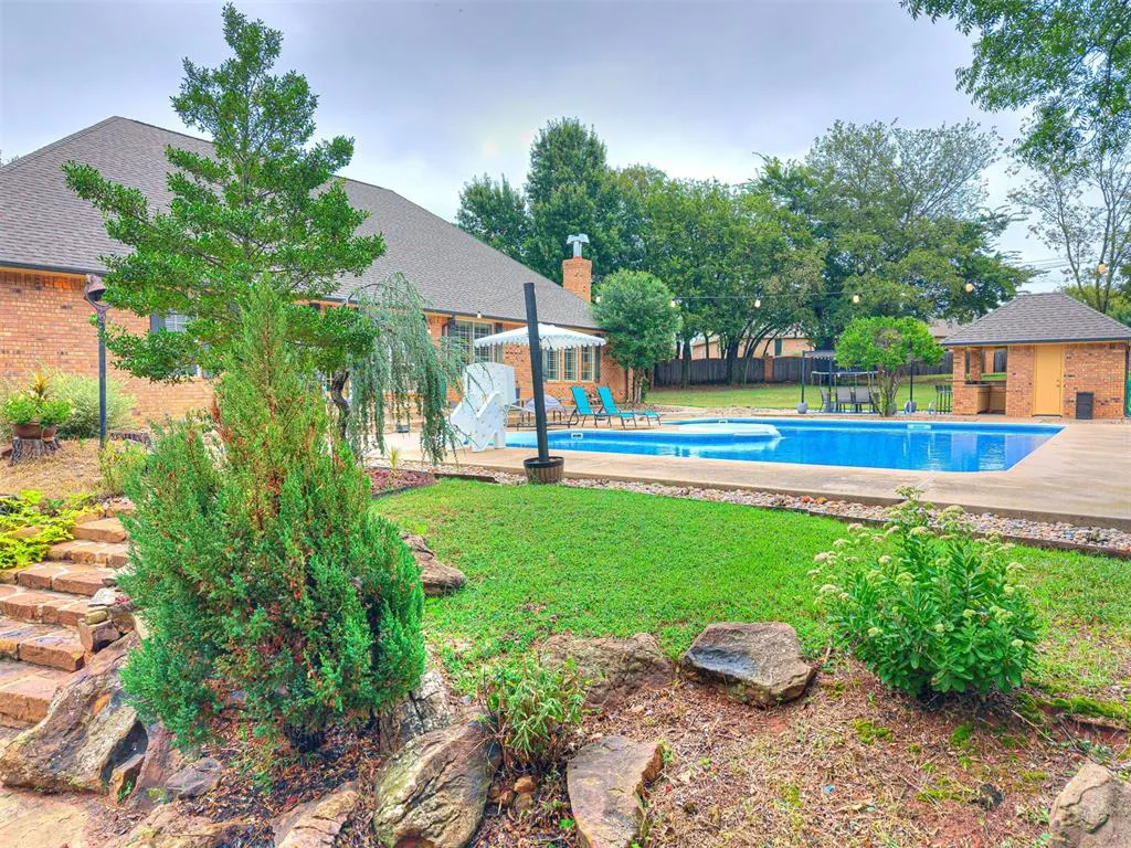 Photo 11 — 11452 Lakeridge Run, Oklahoma City, OK 73170