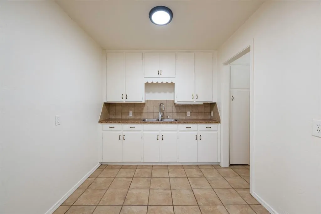 Photo 5 — 431 Showalter Drive, Midwest City, OK 73110