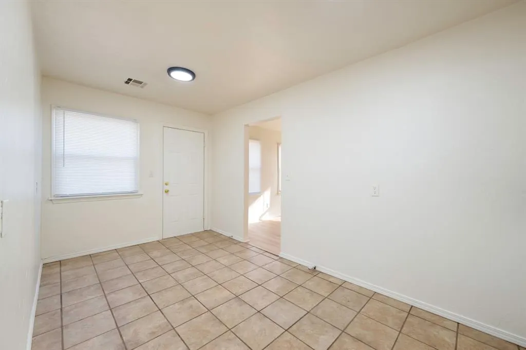 Photo 6 — 431 Showalter Drive, Midwest City, OK 73110
