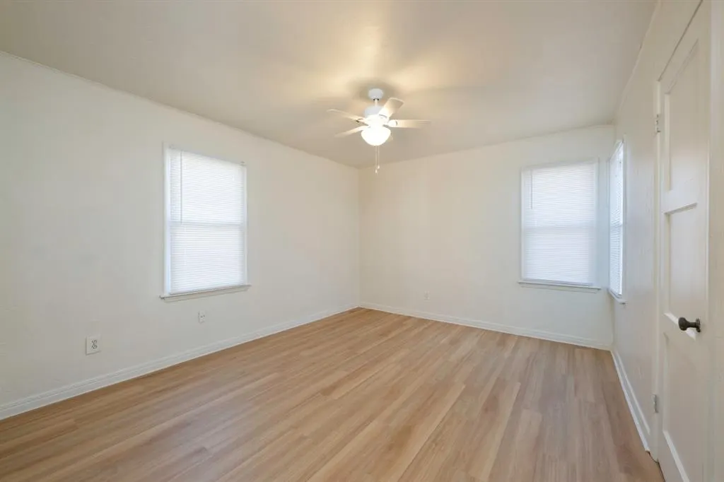 Photo 10 — 431 Showalter Drive, Midwest City, OK 73110