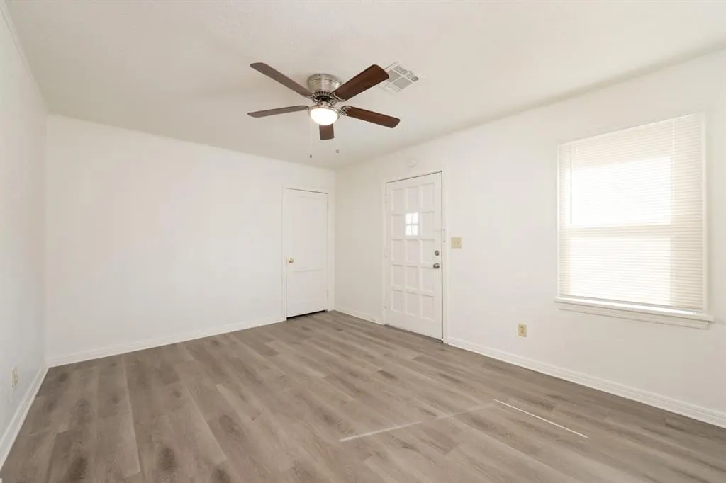 Photo 14 — 431 Showalter Drive, Midwest City, OK 73110